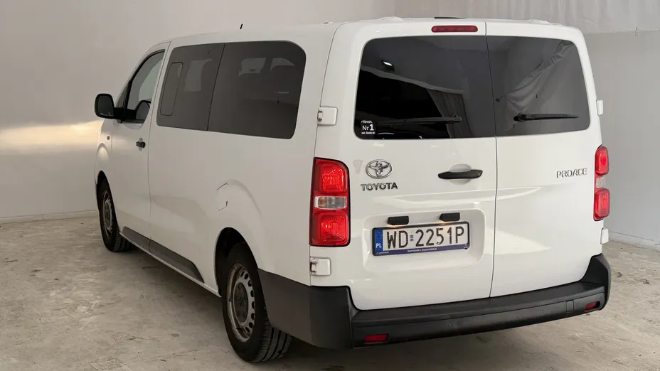 TOYOTA Proace Proace Kombi 2.0 D-4D Long 2,8t