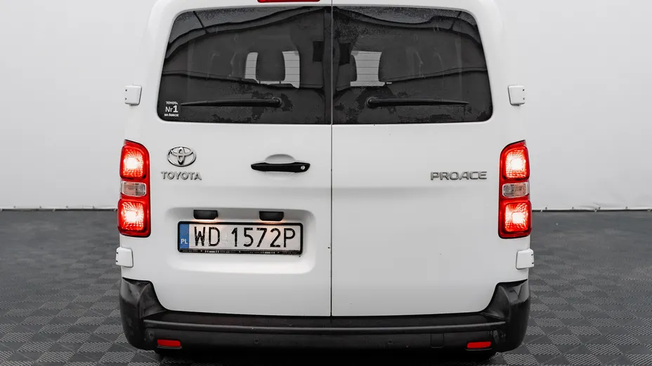 TOYOTA Proace Proace Kombi 2.0 D-4D Long 2,8t