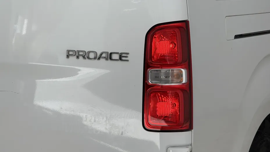 TOYOTA Proace Proace Kombi 2.0 D-4D Long 2,8t