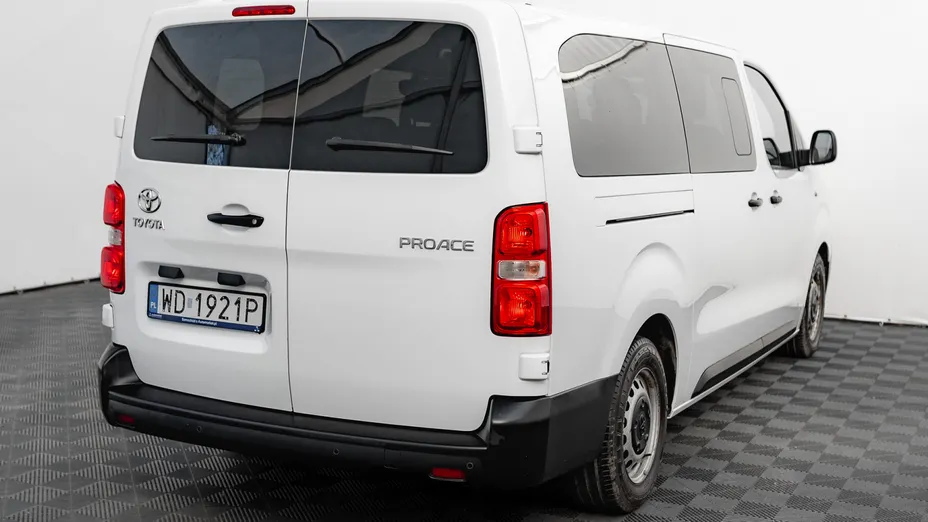TOYOTA Proace Proace Kombi 2.0 D-4D Long 2,8t