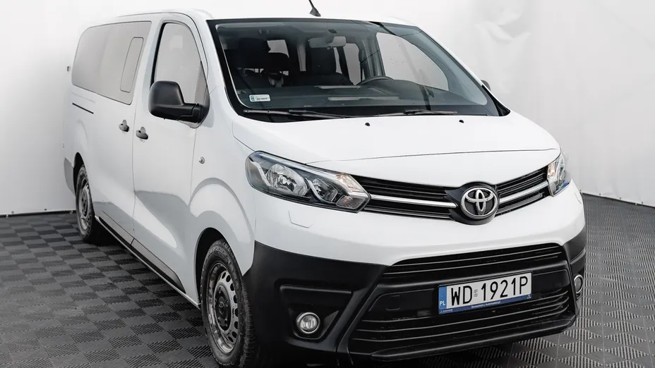 TOYOTA Proace Proace Kombi 2.0 D-4D Long 2,8t