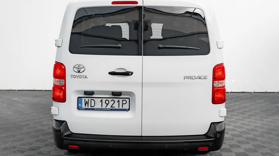 TOYOTA Proace Proace Kombi 2.0 D-4D Long 2,8t