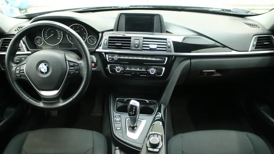 BMW Seria 3 316d Advantage aut