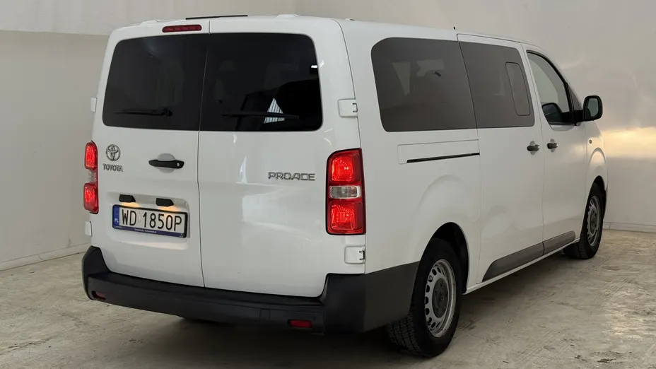 TOYOTA Proace Proace Kombi 2.0 D-4D Long 2,8t