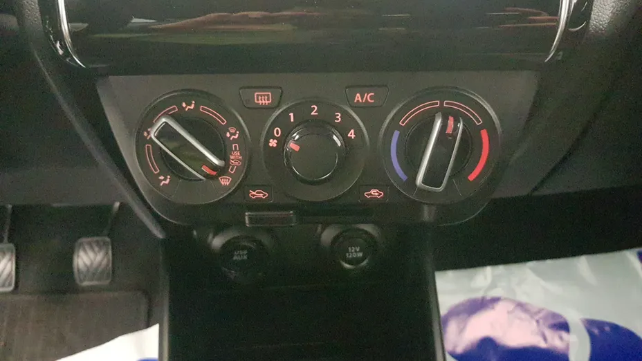 SUZUKI Swift Swift 1.2 Dualjet SHVS Premium Plus