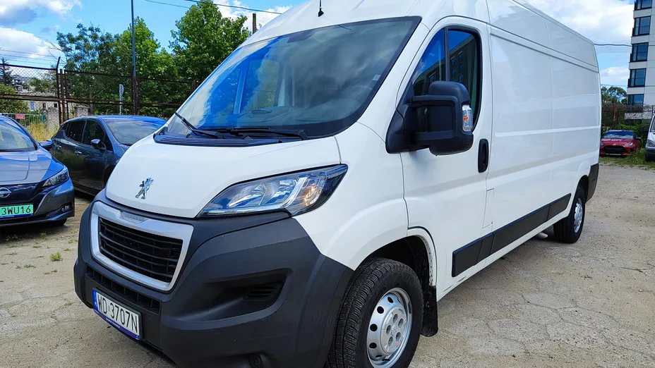 PEUGEOT Boxer Boxer 333 BlueHDi L3H2 Pro