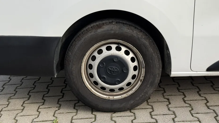 TOYOTA Proace Proace Kombi 2.0 D-4D Long 2,8t