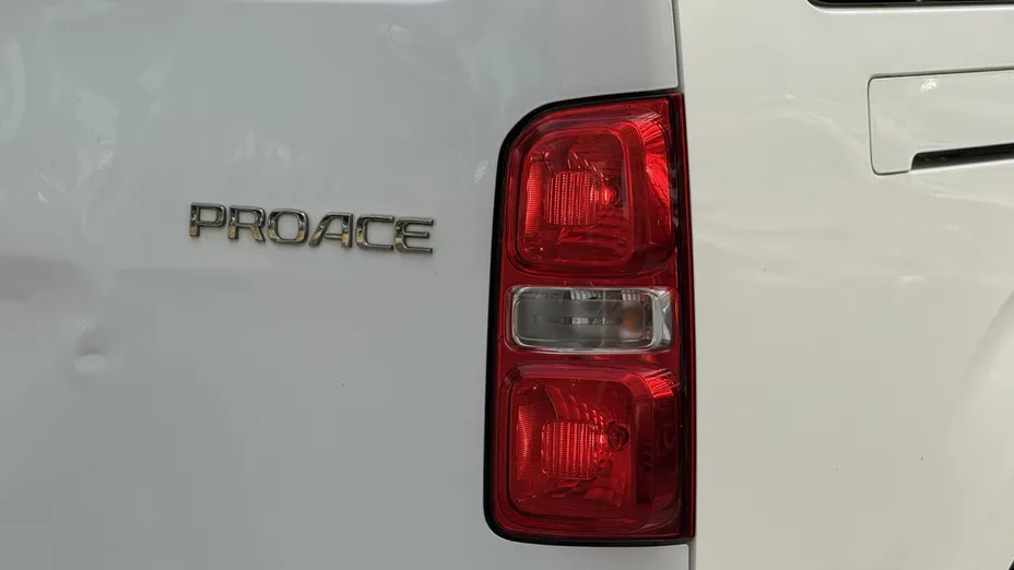TOYOTA Proace Proace Kombi 2.0 D-4D Long 2,8t