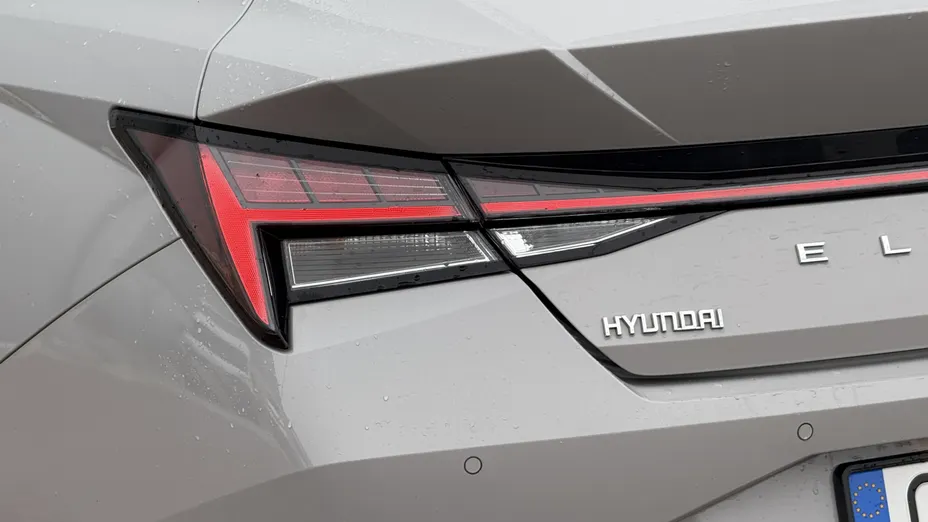 HYUNDAI Elantra Elantra 1.6 Executive