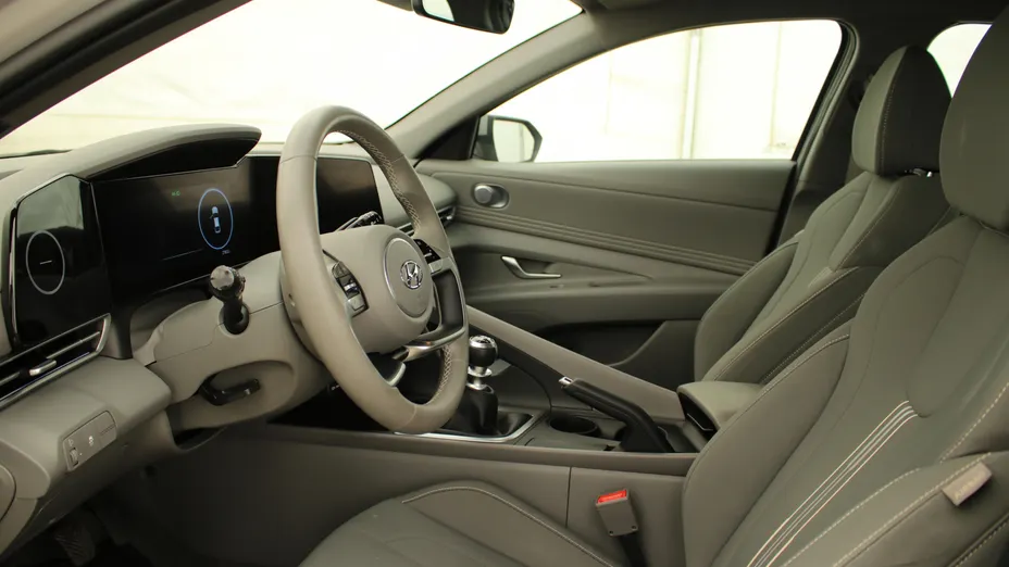 HYUNDAI Elantra Elantra 1.6 Executive