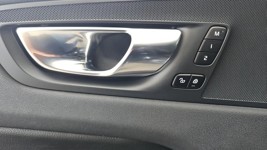 VOLVO XC60 XC60 T6 Plug-In Hybrid AWD Inscription aut
