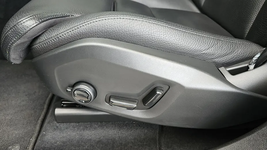 VOLVO XC60 XC60 T6 Plug-In Hybrid AWD Inscription aut
