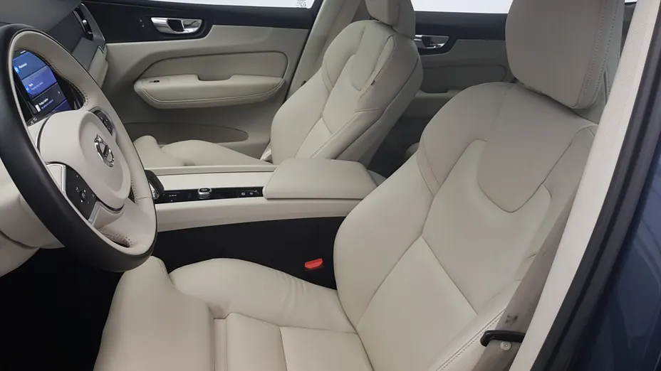 VOLVO XC60 XC60 B5 D AWD Momentum Pro aut