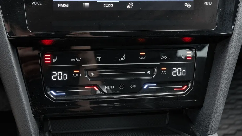 VOLKSWAGEN Passat Passat 2.0 TSI Elegance DSG