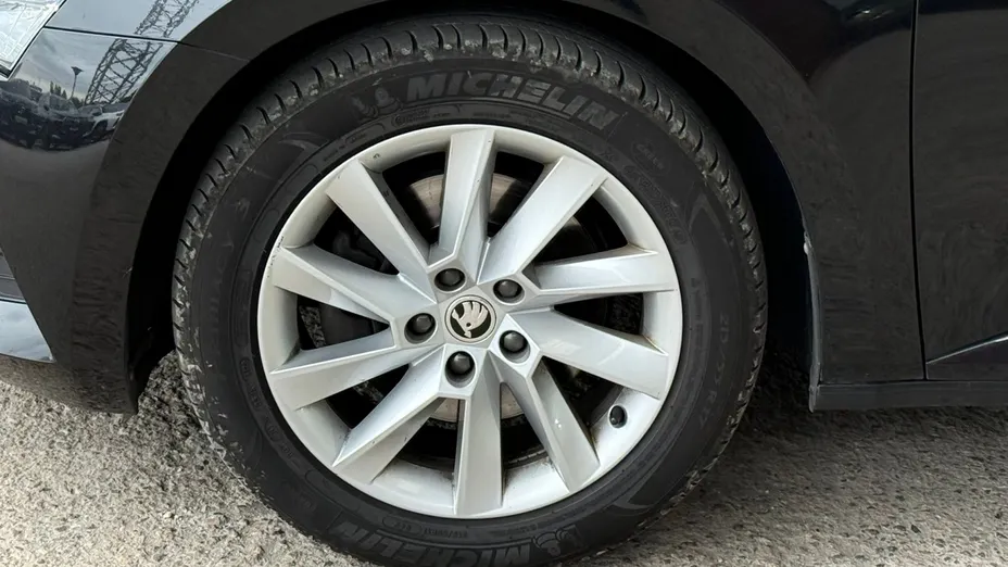 SKODA Superb Superb 1.5 TSI Ambition DSG
