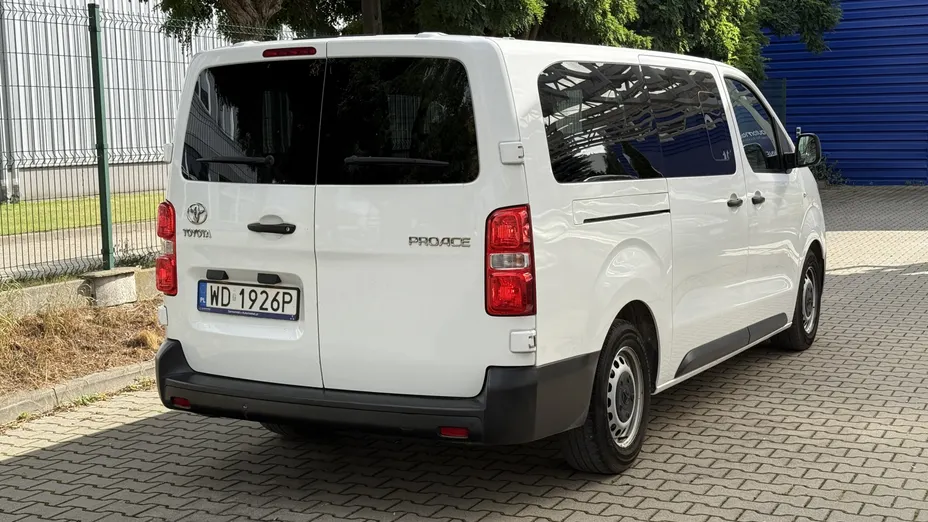 TOYOTA Proace Proace Kombi 2.0 D-4D Long 2,8t