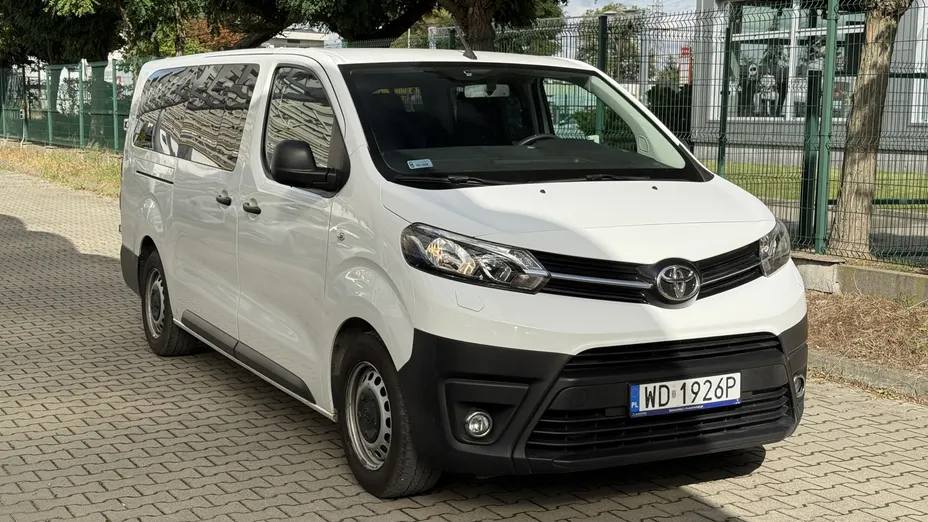 TOYOTA Proace Proace Kombi 2.0 D-4D Long 2,8t