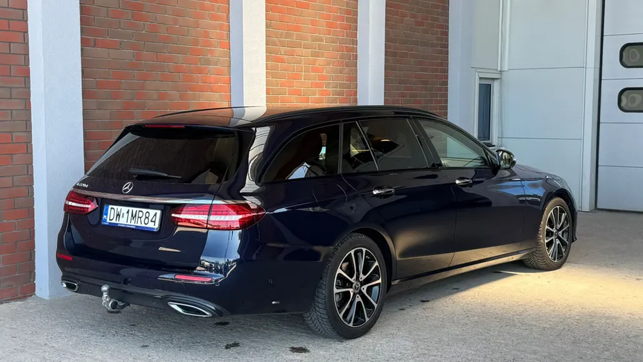 MERCEDES-BENZ E Klasa E 220 d Avantgarde