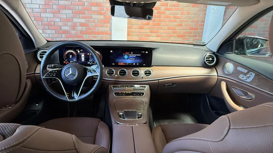 MERCEDES-BENZ E Klasa E 220 d Avantgarde