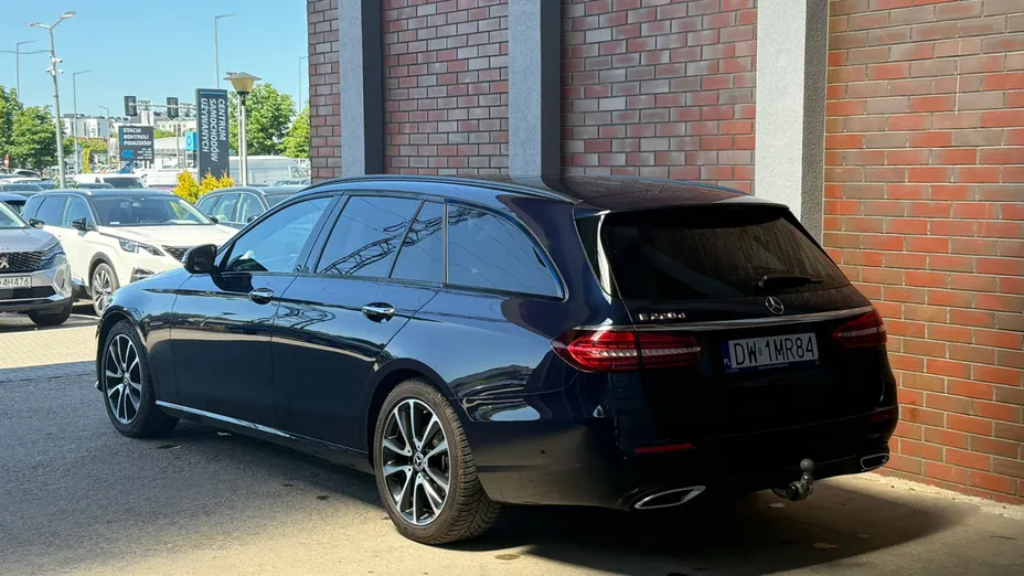 MERCEDES-BENZ E Klasa E 220 d Avantgarde