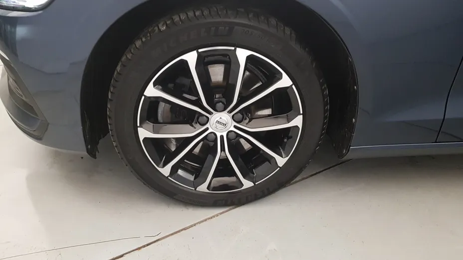 VOLVO V60 V60 B4 D Momentum Pro aut