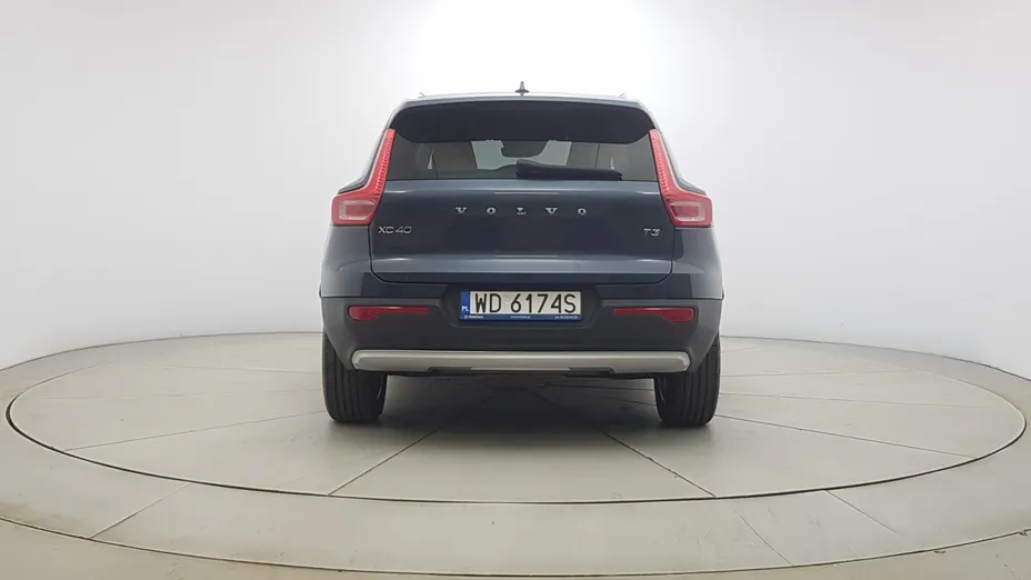 VOLVO XC40 XC40 T3 Momentum Pro aut