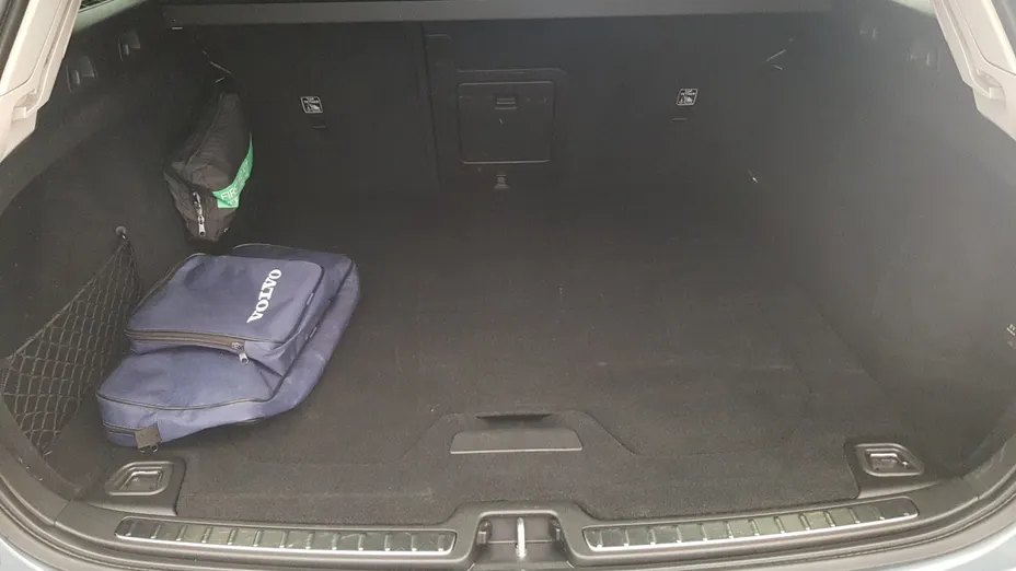 VOLVO V60 V60 B4 D Momentum Pro aut