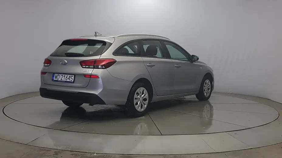 HYUNDAI i30 i30 1.6 D Classic +