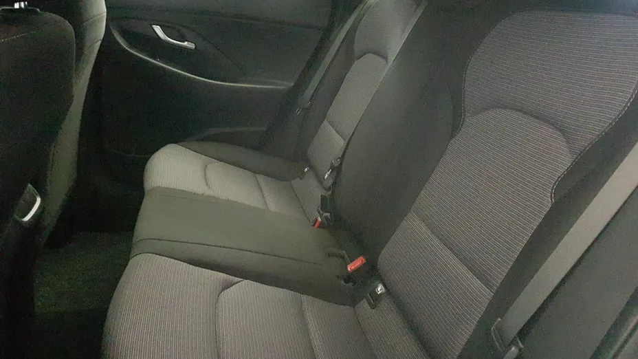 HYUNDAI i30 i30 1.6 D Classic +