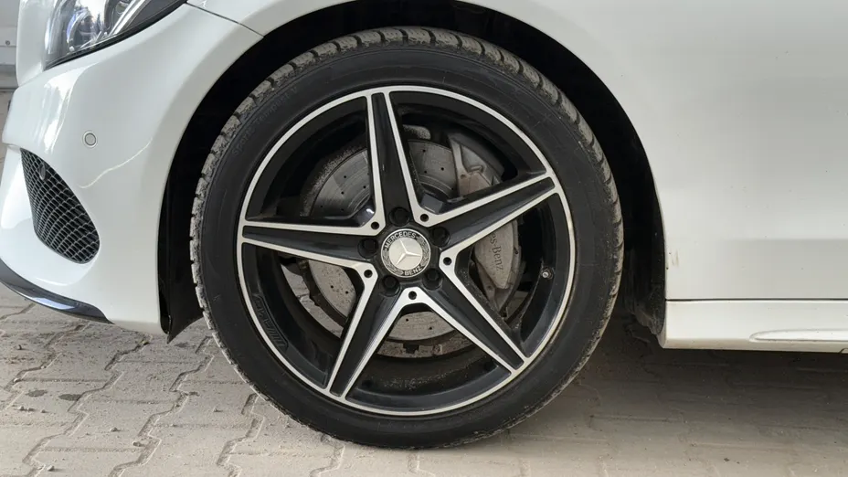 MERCEDES-BENZ C Klasa C 200 4-Matic 9G-TRONIC