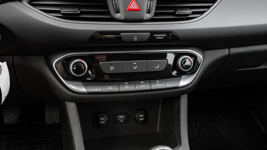 HYUNDAI i30 i30 1.5 DPI Modern