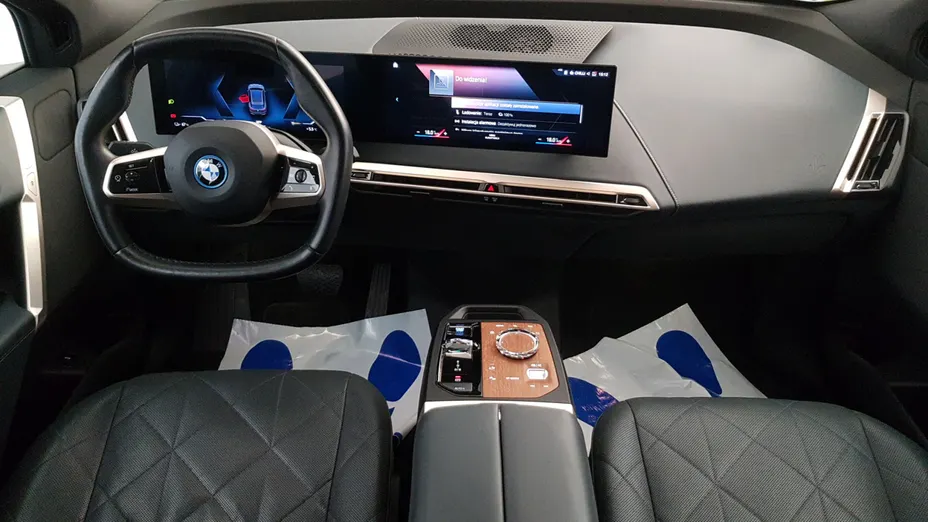 BMW iX iX xDrive40 76.6kWh