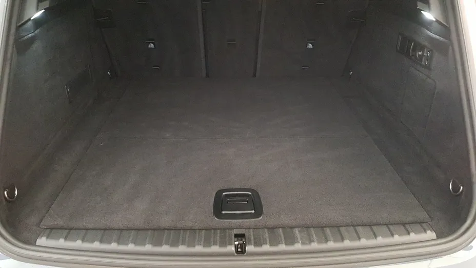 BMW iX iX xDrive40 76.6kWh