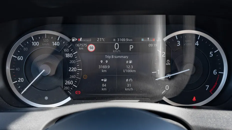 JAGUAR XE XE 2.0 P250 R-Dynamic Black aut