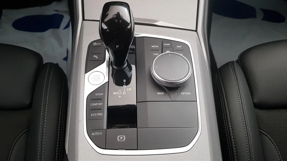 BMW Seria 3 320d xDrive mHEV Advantage aut