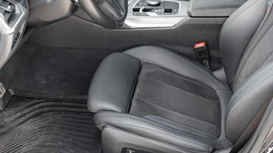 BMW Seria 3 318i M Sport aut