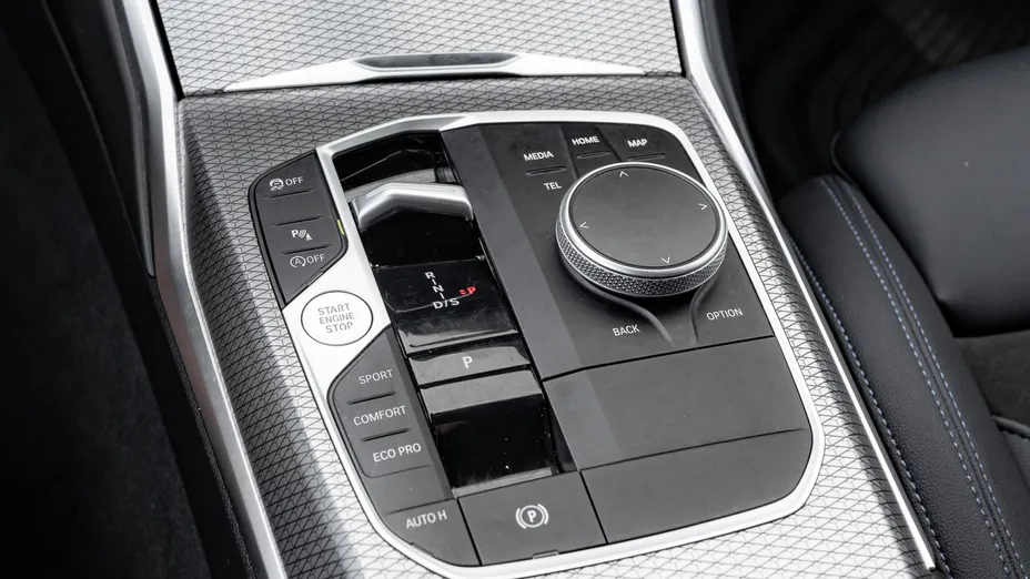 BMW Seria 3 318i M Sport aut