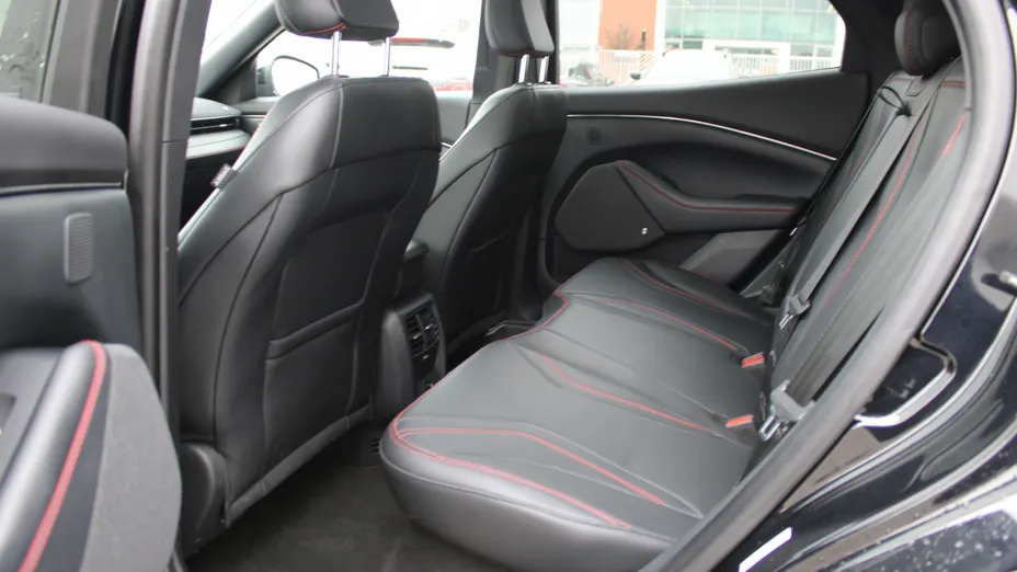 FORD Mustang Mach-E Mustang Mach-E 75kWh AWD