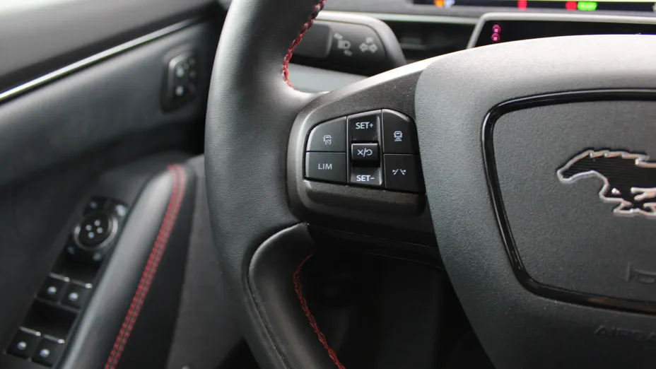 FORD Mustang Mach-E Mustang Mach-E 75kWh AWD