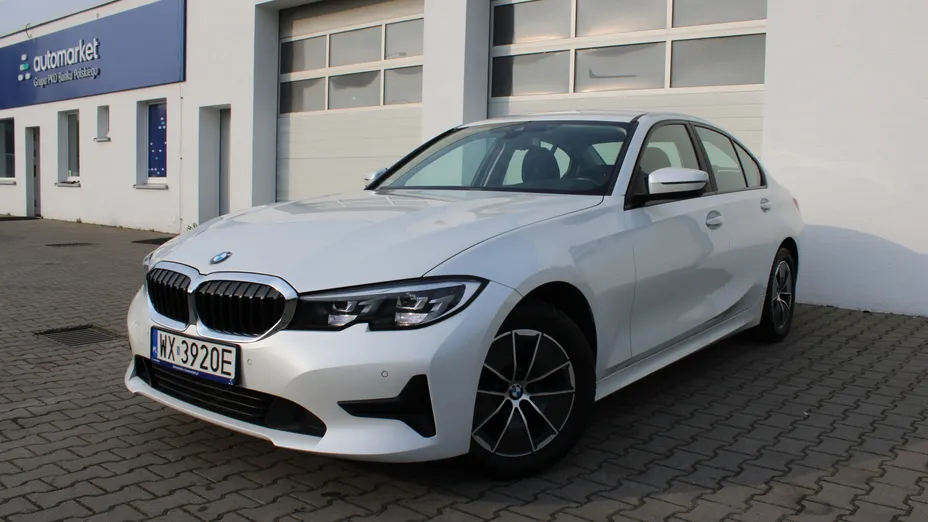 BMW Seria 3 318i Advantage aut