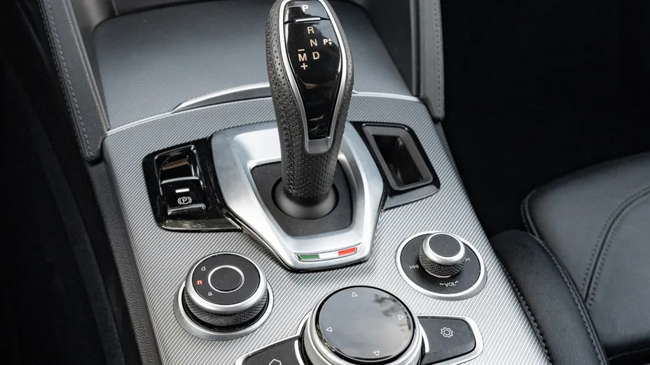 ALFA ROMEO Stelvio Stelvio 2.0 Turbo Veloce Q4 aut