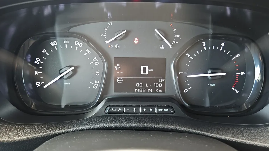 PEUGEOT Expert Expert 2.0 BlueHDi Long 3,1t Asphalt