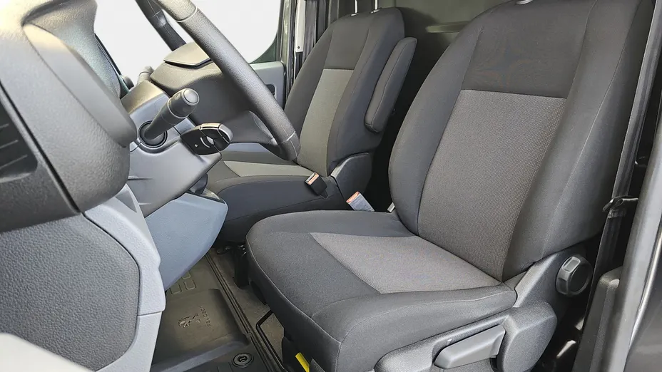 PEUGEOT Expert Expert 2.0 BlueHDi Long 3,1t Asphalt
