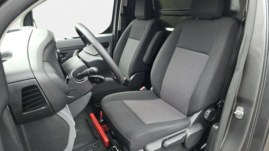 PEUGEOT Expert Expert 2.0 BlueHDi Long 3,1t Asphalt