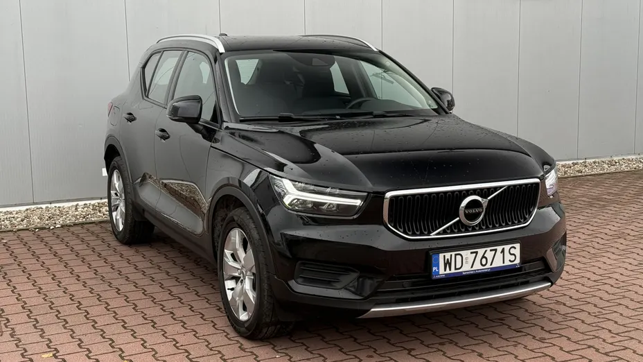 VOLVO XC40 XC40 T3 Momentum Pro aut