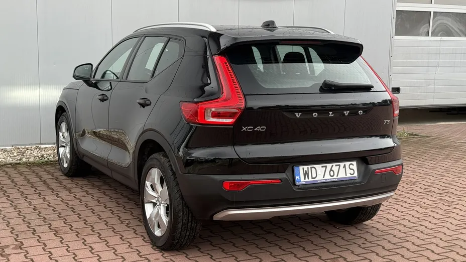 VOLVO XC40 XC40 T3 Momentum Pro aut