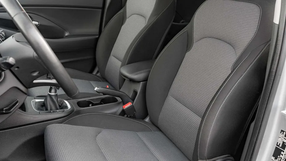 HYUNDAI i30 i30 1.5 DPI Classic +