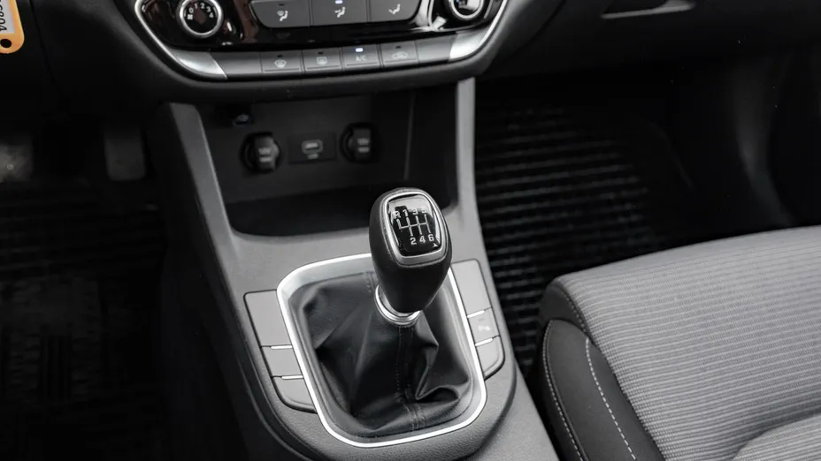 HYUNDAI i30 i30 1.5 DPI Classic +