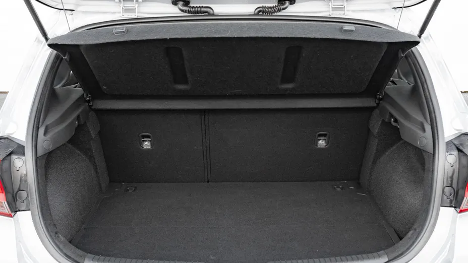 HYUNDAI i30 i30 1.5 DPI Classic +