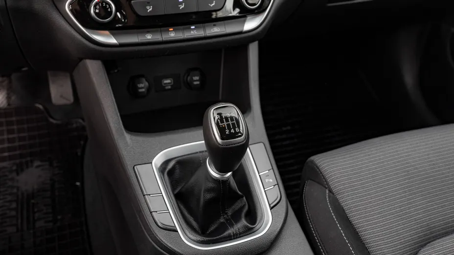 HYUNDAI i30 i30 1.5 DPI Classic +